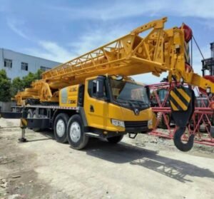 Grua Movil XCMG QY70KC 2025